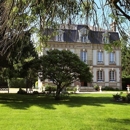 Manoir Le Mesnil Saint-Martin-aux-Chartrains Exterior photo
