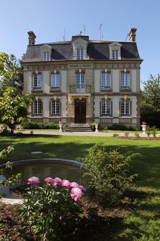 Manoir Le Mesnil Saint-Martin-aux-Chartrains Exterior photo