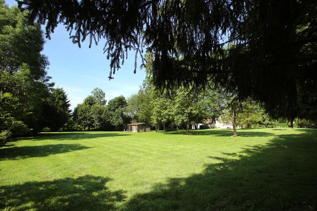 Manoir Le Mesnil Saint-Martin-aux-Chartrains Exterior photo